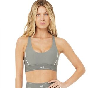 ALO Yoga Suit Up Sports Bra in Spruce Green/White - S